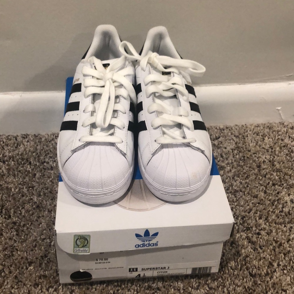 Adidas superstar Shell Tops